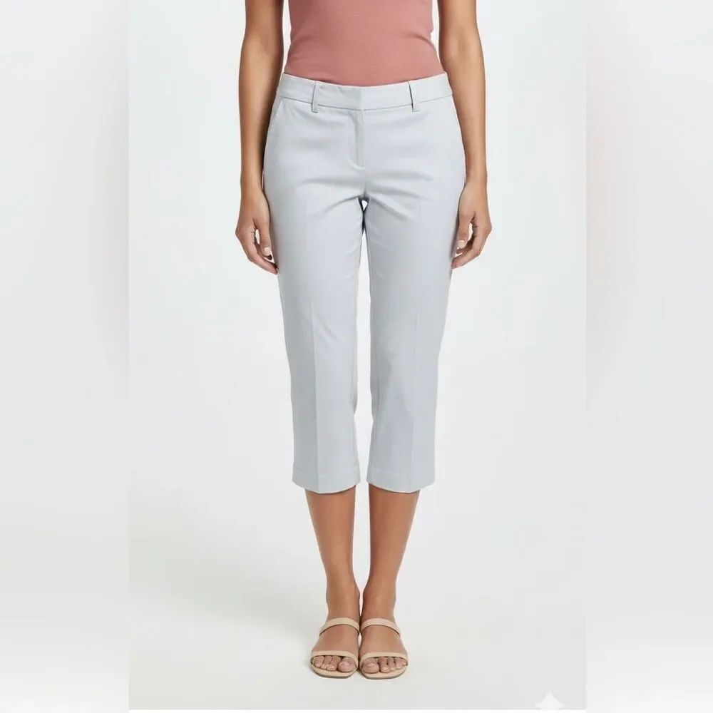 Take 50% OFF- Larry Levine Gray Slim Leg Crop Pants, Size-6P